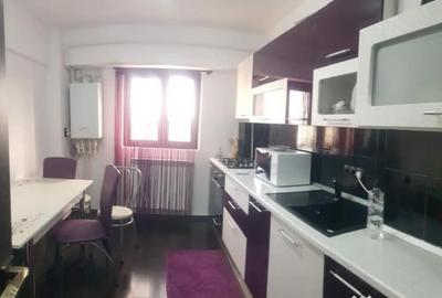 Apartament cu 3 camere decomandat în Buzaului - 1