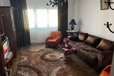 Apartament cu 2 camere decomandat, mobilat în Titan