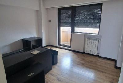 Apartament cu 4 camere decomandat în Central - 8