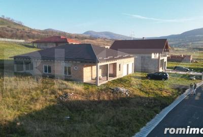 Casă cu 4 camere cu Teren 1500 Mp în Ideciu de Jos - 9