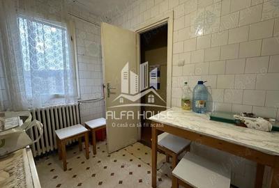 Apartament cu 3 camere semidecomandat în Govândari - 2