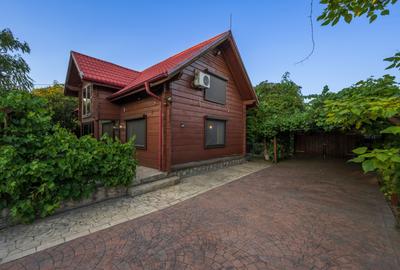 Casă individuală cu 3 camere cu Canalizare în Central - 1