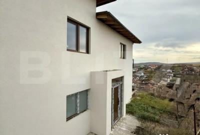 Casă cu 7 camere cu Teren 500 Mp în Someșeni - 2