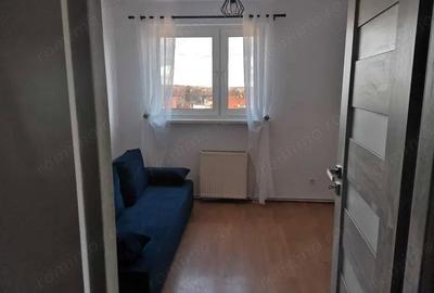 Apartament cu 2 camere decomandat în 13 Septembrie