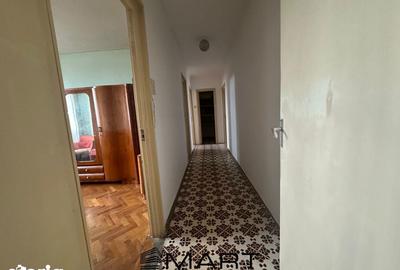 Apartament cu 4 camere decomandat în Dârste - 4