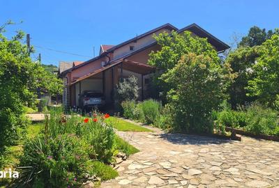 Casă cu 4 camere cu Teren 639 Mp în Central - 14