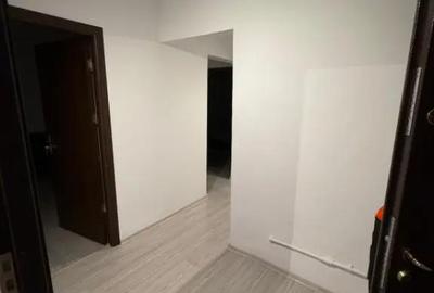 Apartament cu 3 camere decomandat în 1 Mai - 7