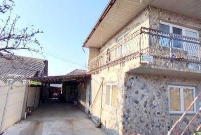 Casă cu 5 camere cu Teren 643 Mp în Nicolae Bălcescu - 9