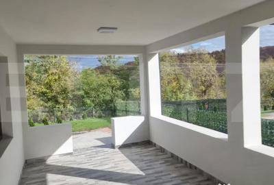 Casă cu 3 camere cu Teren 430 Mp în Central - 4