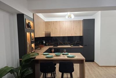 Apartament cu 2 camere decomandat, mobilat în CET - 1