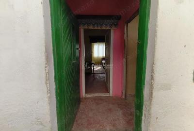 Casă cu Teren 300 Mp în Muncitoresc - 1
