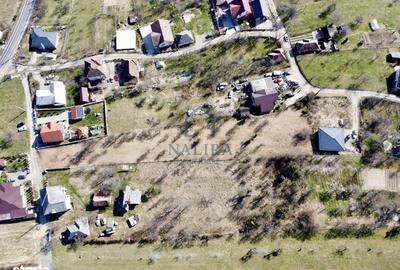 Teren de 2737 mp, în Mireșu Mare - 3