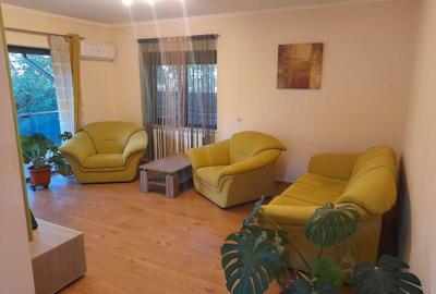 Casă cu 3 camere decomandat cu Teren 442 Mp în Domnești - 1