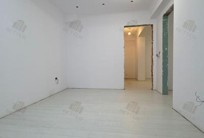 Apartament cu 3 camere decomandat în Apărătorii Patriei - 23