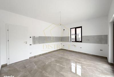 Casă cu 4 camere cu Teren 300 Mp în Girocului