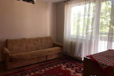 Apartament cu 2 camere semidecomandat în Ultracentral