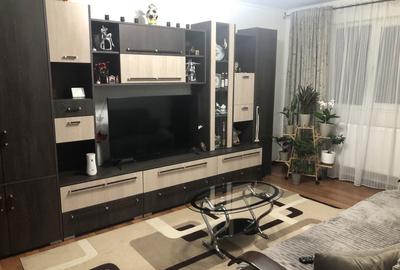 Apartament cu 3 camere decomandat în Soarelui - 1
