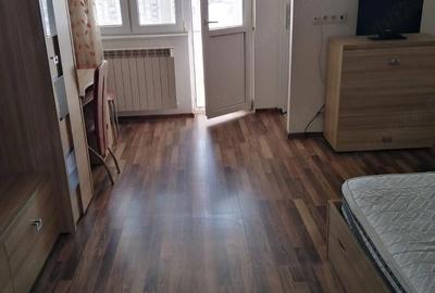 Garsonieră decomandată în Exterior Vest