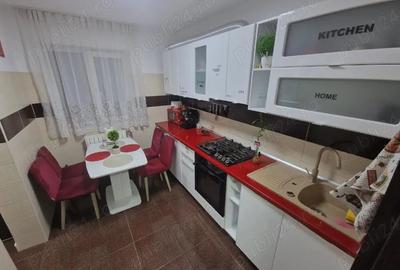 Proprietar -> inchiriez Apartament decomandat cu 2 camere spa?ios vzv de Satul de Vacanta - 2