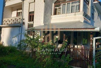 Casă cu 4 camere în Rohia