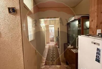 Apartament cu 3 camere decomandat, mobilat în Central - 2