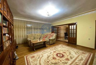 Casă cu 6 camere cu Teren 720 Mp în Bordei - 5