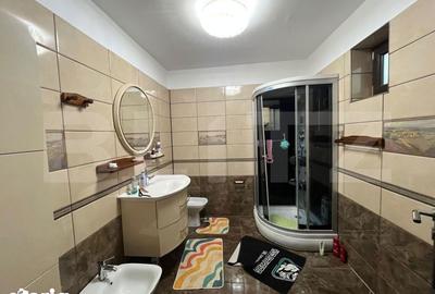 Casă cu 5 camere cu Teren 571 Mp în Central