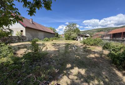 Teren de 600 mp, în Central - 1