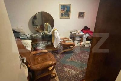 Apartament cu 3 camere decomandat în Libertății