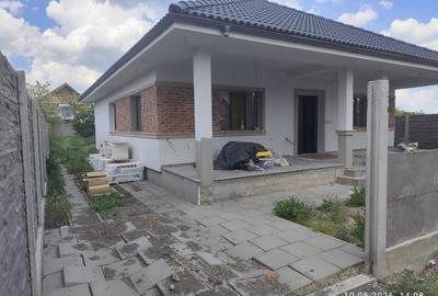 Casă cu 4 camere semidecomandat în Becicherecu Mic - 8