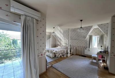 Casă cu 7 camere cu Teren 550 Mp în Giroc