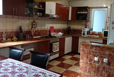 Casă cu 6 camere în Mogoșoaia - 10