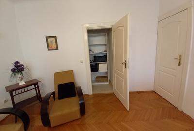 Apartament cu 3 camere semidecomandat, mobilat în Unirii - 12