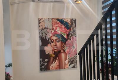 Casă cu 5 camere cu Teren 430 Mp în Central