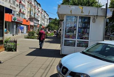 Spațiu comercial, de 6 mp, în Central - 9