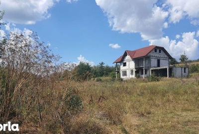 Teren de 2056 mp, în Central - 1