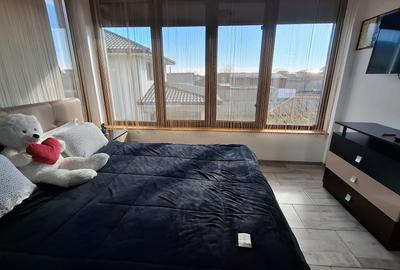 Casă individuală cu 4 camere cu Canalizare în Km 5 - 6