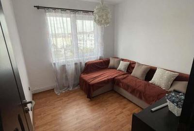 Apartament cu 3 camere semidecomandat în Central - 5
