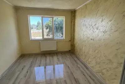 Garsonieră decomandată în CET - 5