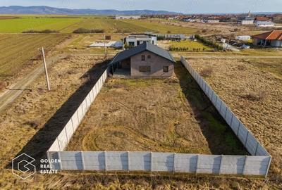 Casă cu 5 camere cu Teren 1000 Mp în Mândruloc - 13