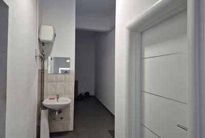 Birou, de 130 mp, în Central - 2