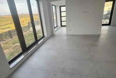 Casă cu 4 camere cu Teren 336 Mp în Cârcea - 2