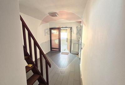 Casa / Vila de vanzare in Serbanesti - 11