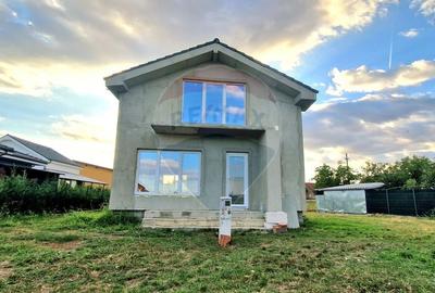 Casă individuală cu 4 camere cu Canalizare în Șofronea - 3