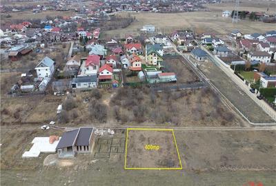 Teren intravilan 600 mp, zona str Vlad Tepes , dechidere 25m - 1