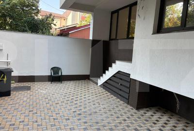 Apartament tip vila, 4 camere, 3 niveluri, curte proprie 40 mp, intrare separata - 2