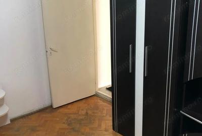 Ofer 1 camera complet DECOMANDAT etaj 1 Complex cu CENTRALA PROPRIE mobilat si utilat ... liber Ofer 1 camera complet DECOMANDAT etaj 1 Complex cu CENTRALA PROPRIE mobilat si utilat ... liber - 1