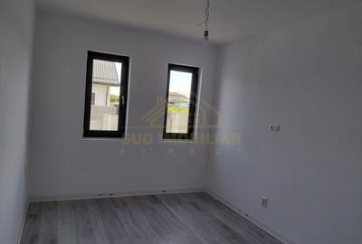 Casă individuală cu 3 camere cu Teren 353 Mp în Berceni - 10