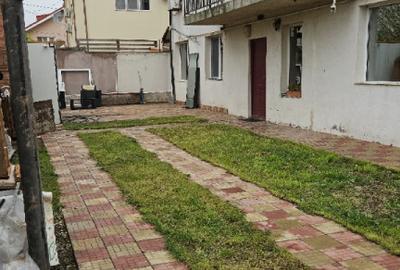 Casă cu 10 camere cu Teren 300 Mp în Nord - 3