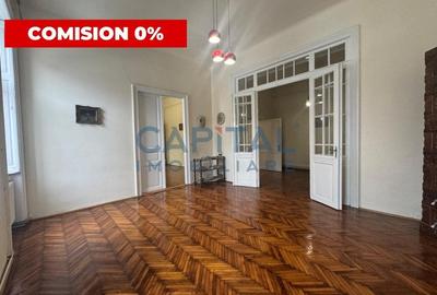 Apartament cu 3 camere semidecomandat în Central